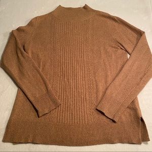 NWOT Women’s Turtleneck Sweater Size Med